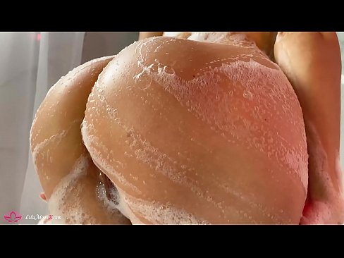 ❤️ Brunette pussy bibragailuarekin masturbatzen du dutxan orgasmo bizia lortzeko ❤️ Pornografia %eu.novoporn.ruan