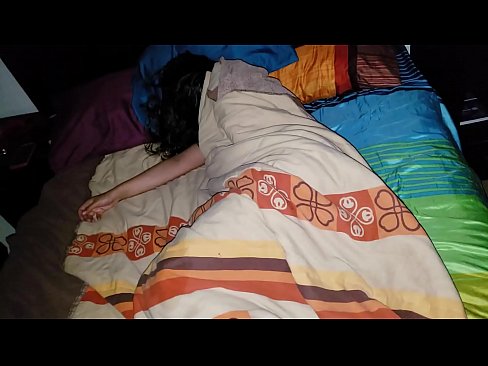 ❤️ Semeordea bere amaorde gazteari errieta egiten dio lo egiten duen bitartean. ❤️ Pornografia %eu.novoporn.ruan
